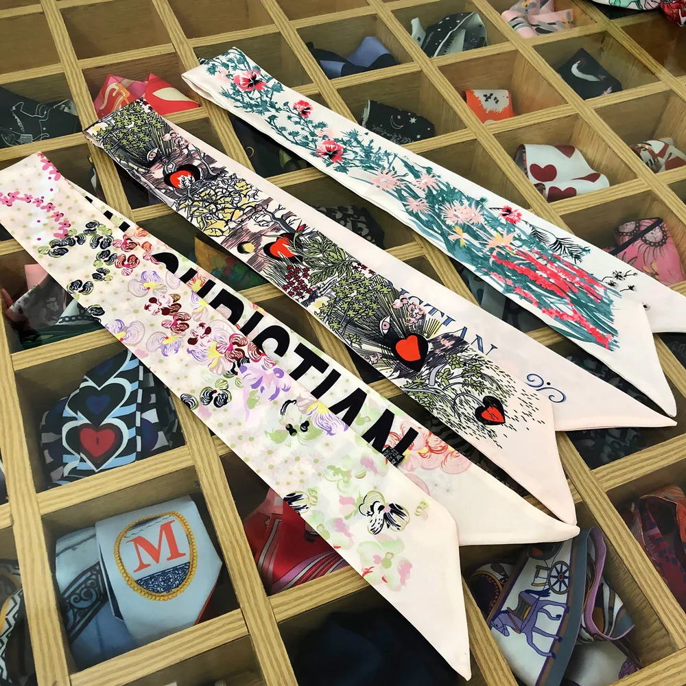 Spring New Plant Flower Love Heart Print Silk Scarf Women Luxury Bag Handle Ribbon Brand Hairband Wholesale
Spring New Plant Flower Love Heart Print Silk Scarf Women Luxury Bag Handle Ribbon Brand Hairband Wholesale