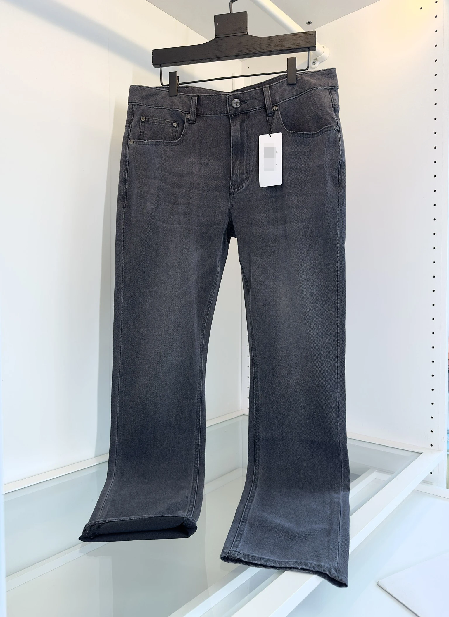 BILLIONAIRE SIJITONGDA 2024 Spring/Summer Thin Black Gray Series Straight leg Jeans
BILLIONAIRE SIJITONGDA 2024 Spring/Summer Thin Black Gray Series Straight leg Jeans