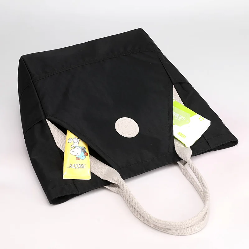 Новинка Осень-зима 2022 Женская вместительная сумка через плечо Корейская Ретро сумка под подмышки контрастная сумка
Новинка Осень-зима 2022 Женская вместительная сумка через плечо Корейская Ретро сумка под подмышки контрастная сумка