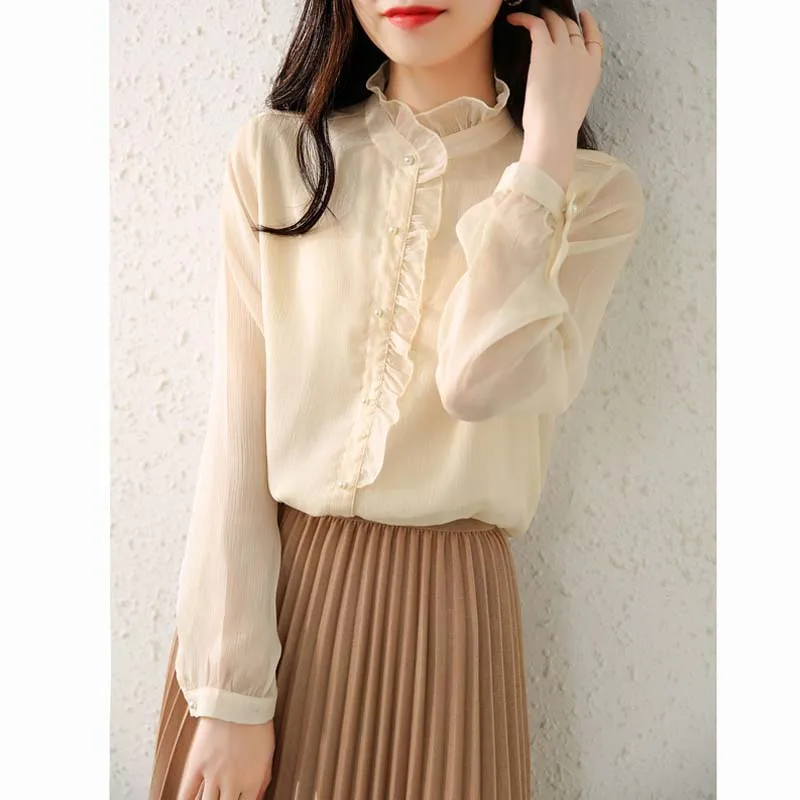 2024 New Long Sleeve Pearl buckle Vintage Tops Simple Elegant Chiffon Blouses Women's Elegant Casual Shirts 
2024 New Long Sleeve Pearl buckle Vintage Tops Simple Elegant Chiffon Blouses Women's Elegant Casual Shirts