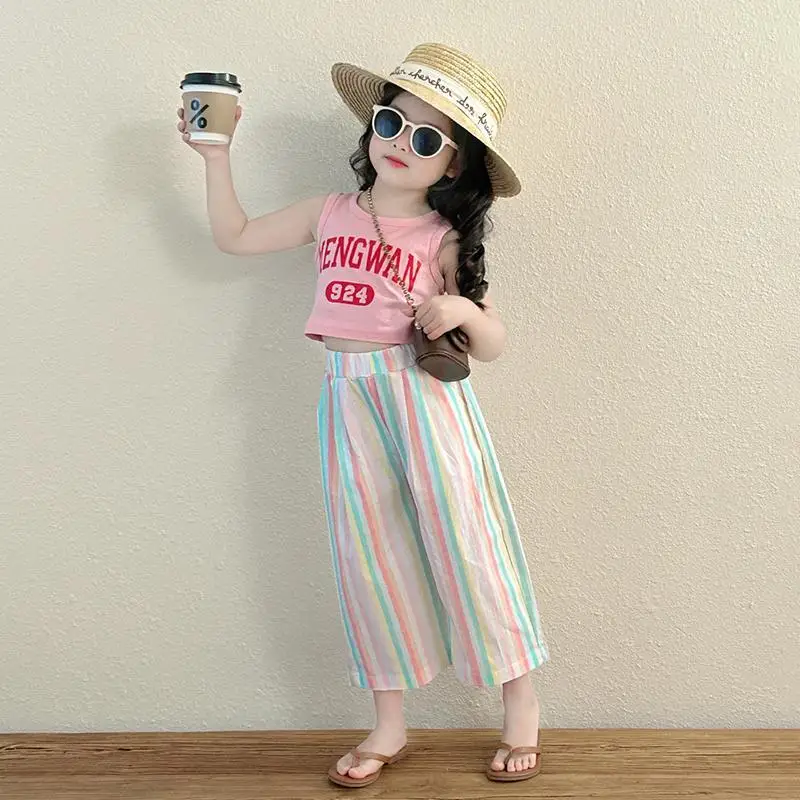 Children's Sets Girls Suit New Summer Style Net Celebrity Vest Striped Wide-leg Pants Thin Girl Two-piece Suit Outer Wear Casual
Children's Sets Girls Suit New Summer Style Net Celebrity Vest Striped Wide-leg Pants Thin Girl Two-piece Suit Outer Wear Casual