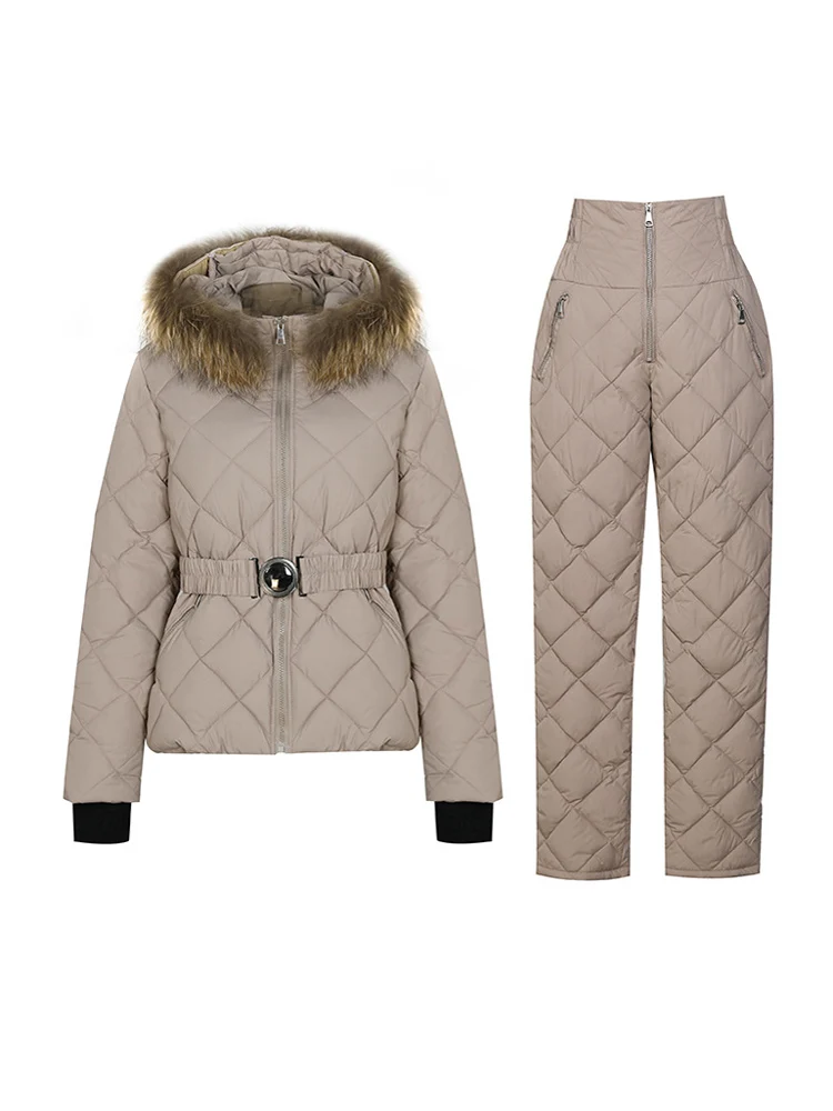 Women Winter Two Piece Sets Real Fur Hooded Cotton Padded Jackets with Belt High Waist Pants Solid Super Warm Ski Snow Parka
Women Winter Two Piece Sets Real Fur Hooded Cotton Padded Jackets with Belt High Waist Pants Solid Super Warm Ski Snow Parka