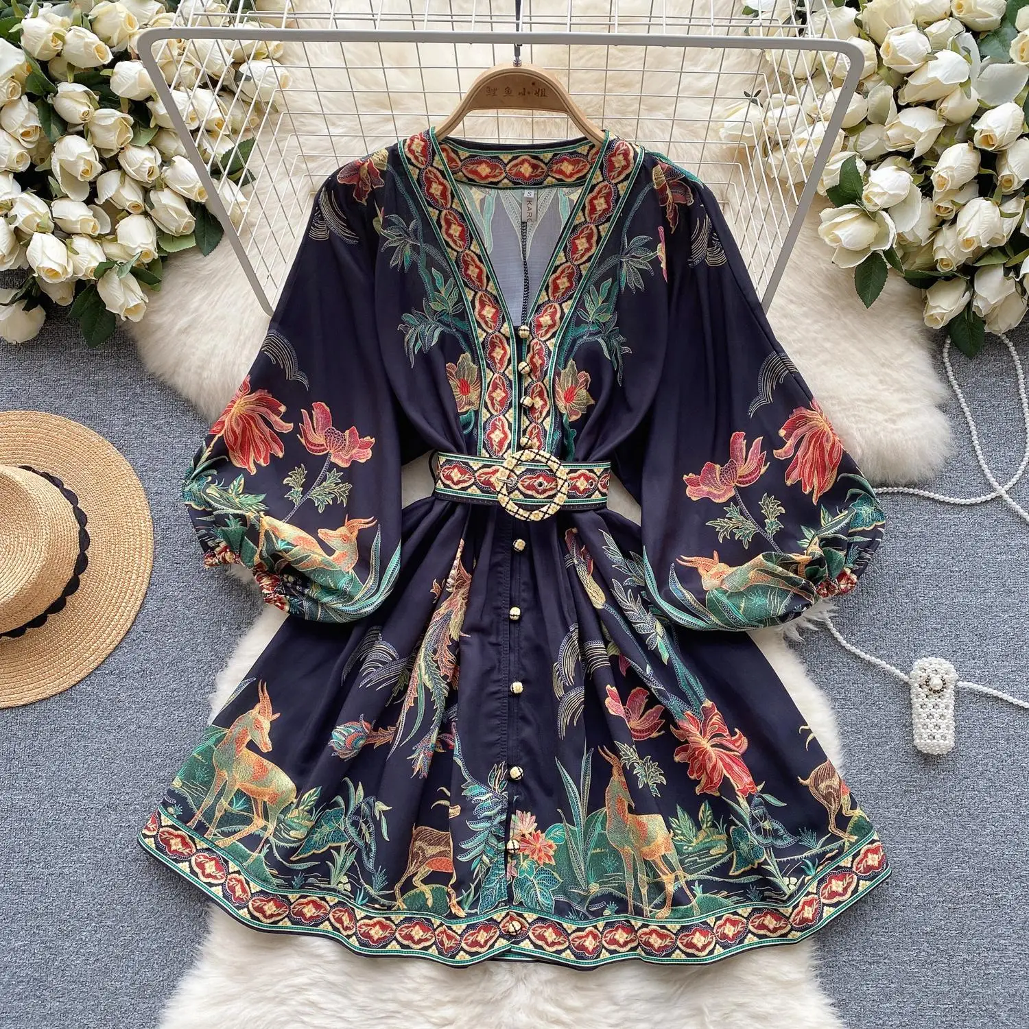 Early Spring - Holiday Style V-Neck Pleated Lantern Sleeves Vintage Print Mini Dress
Early Spring - Holiday Style V-Neck Pleated Lantern Sleeves Vintage Print Mini Dress
