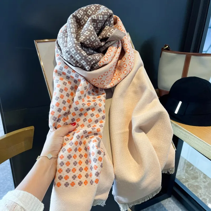 

2024 winter new warm cashmere-like flower scarf ladies upscale gift rectangle 190*65 party shawl soft skin-friendly fashion.