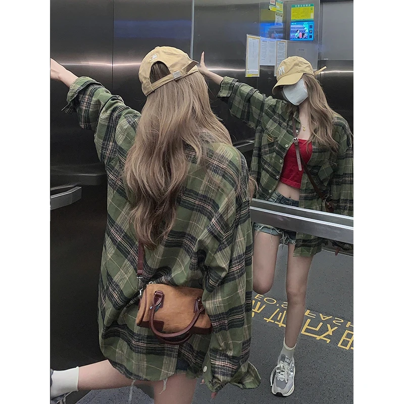 

Retro Hong Kong Style Green Plaid shirt Women's autumn Design Sense Niche Loose Long Sleeve Coat Spring and Top