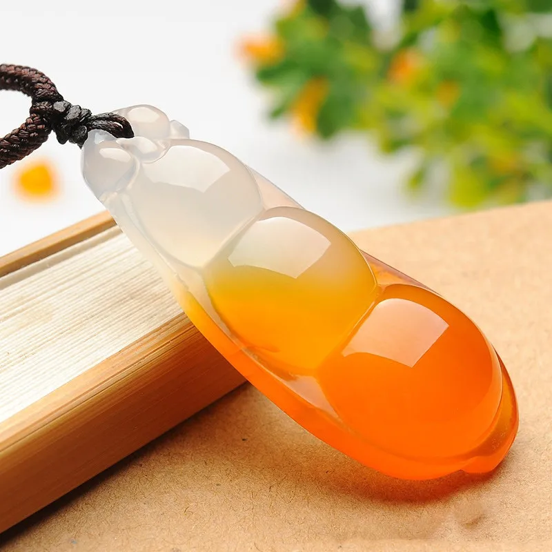 Natural Beautiful Color Ice Chalcedony Green Beans Pendant Men's and Women's Agate Four Seasons Peace Blessing Beans Pendant
Natural Beautiful Color Ice Chalcedony Green Beans Pendant Men's and Women's Agate Four Seasons Peace Blessing Beans Pendant