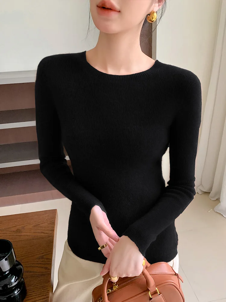 بلوفر نسائي من صوف الميرينو بياقة دائرية — صورة 15
