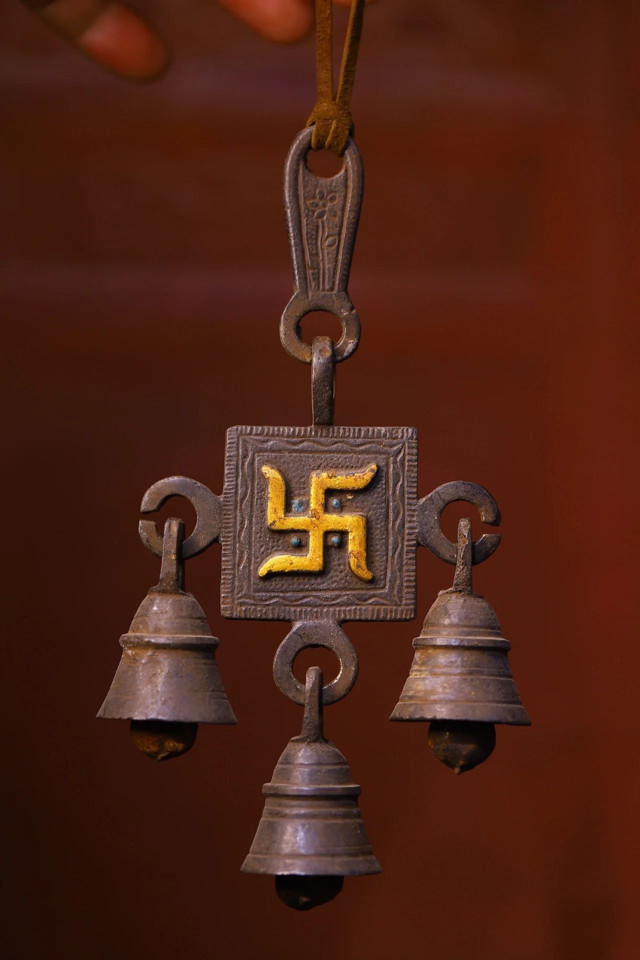 

7"Tibetan Temple Collection Old Bronze Swastika Old Wind Chime Buddha Bell Pendant Amulet Dharma Town house Wall hanging