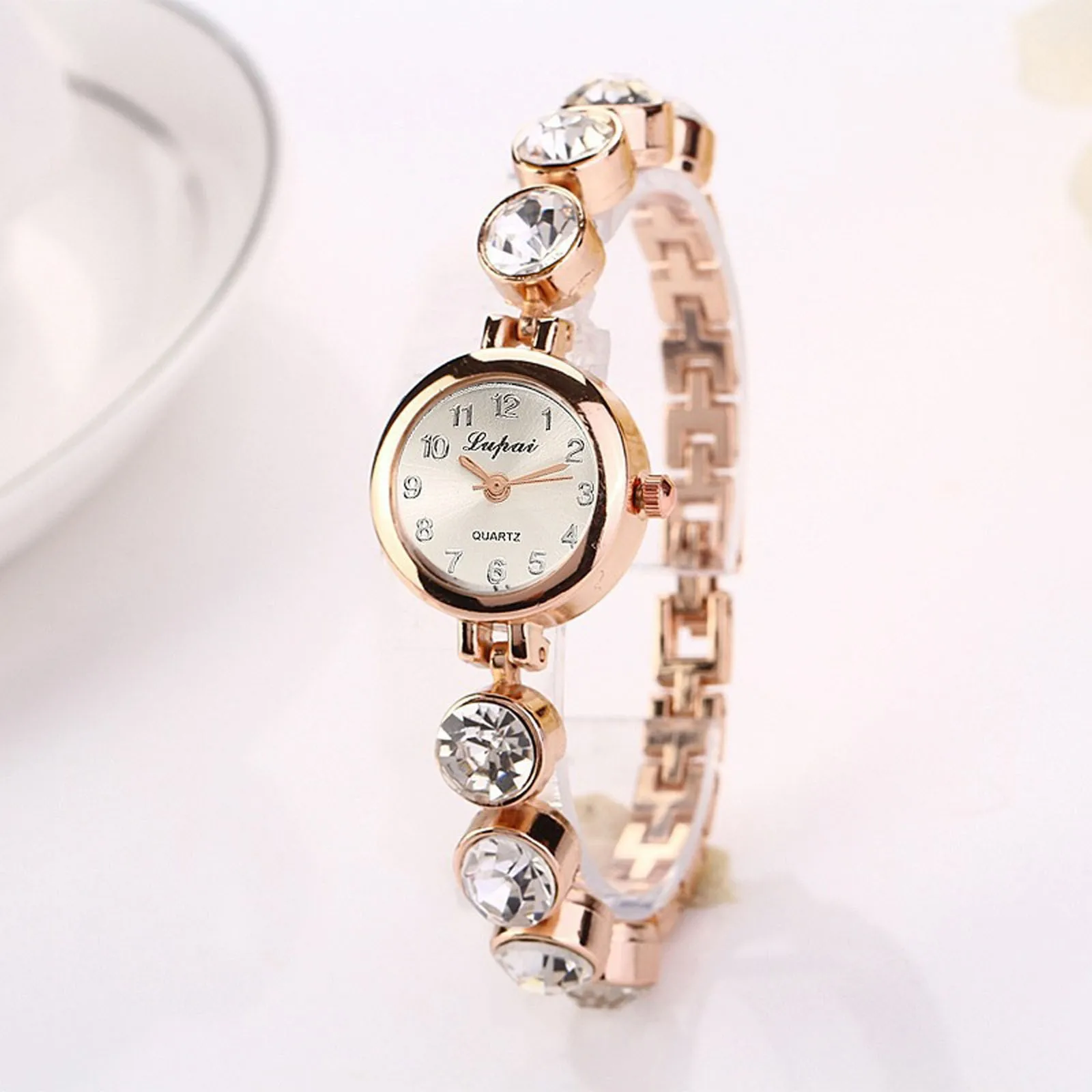 

New Womens Individual Alloy Quartz Watch Women'S Full Diamond Luxury Watches Ladies Fashion Wristwatch Clock Montre Femme 2024