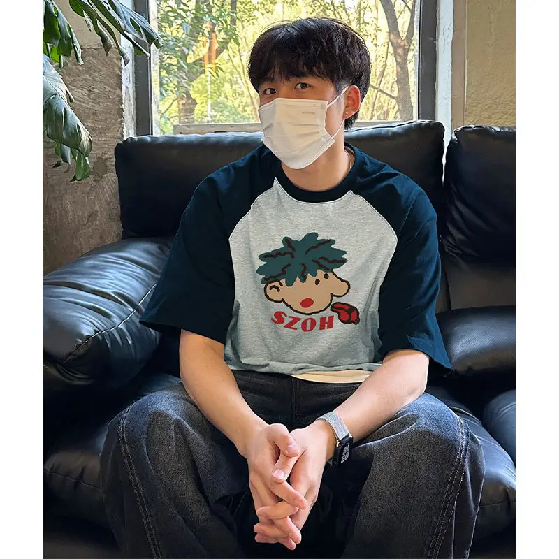 Hong Kong style fun cartoon printed cotton splicing T-shirts for men and women summer tops loose contrasting color couple wear
Hong Kong style fun cartoon printed cotton splicing T-shirts for men and women summer tops loose contrasting color couple wear