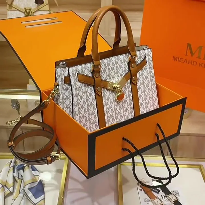 2023 new fashion crossbody bag advanced sense light luxury urban simple fashion all large capacity printed handbag B032
2023 new fashion crossbody bag advanced sense light luxury urban simple fashion all large capacity printed handbag B032