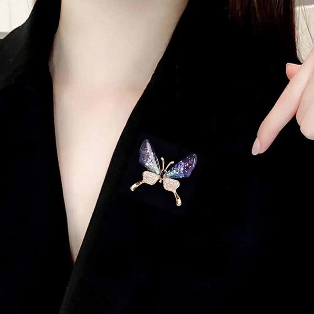 

Inlaid Zircon Transparent Wings Brooch Alloy Luxury Sense Crystal Brooch Korean Style Sweater Coat Collar Pin