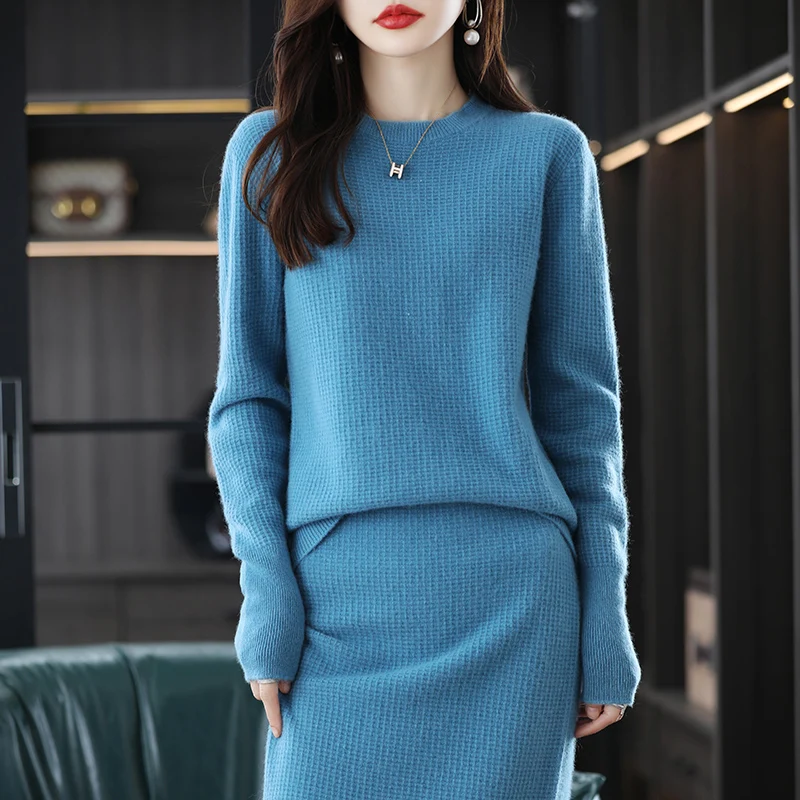 2022 new autumn and winter ladies round neck loose cashmere sweater long sleeve knitted fashion sexy skirt 100% pure wool suit
2022 new autumn and winter ladies round neck loose cashmere sweater long sleeve knitted fashion sexy skirt 100% pure wool suit