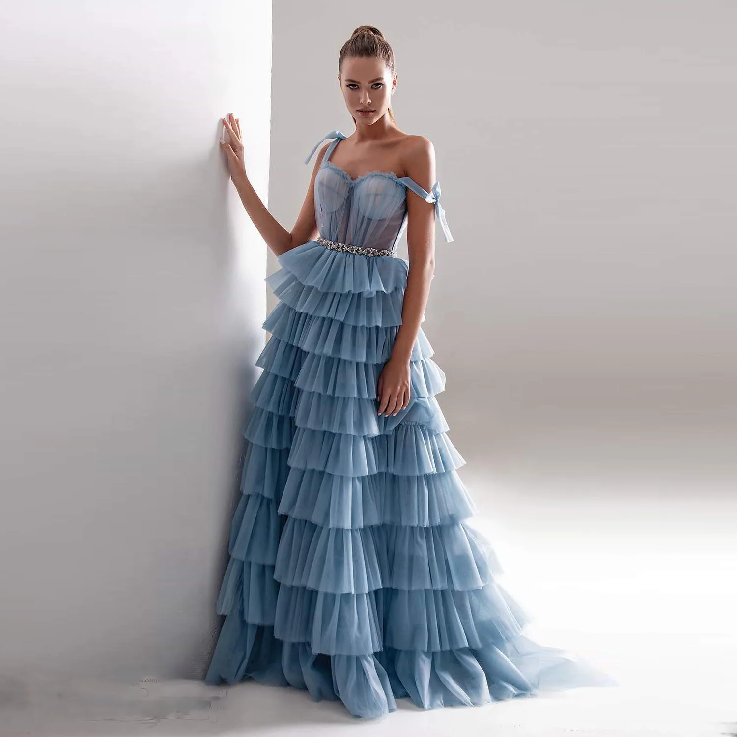 Lush Maxi Dresses Off Shoulder Tulle Beading robe de mariee Sweetheart Spaghetti Bow Prom Gowns Formal Dress Vestido De Noiva
Lush Maxi Dresses Off Shoulder Tulle Beading robe de mariee Sweetheart Spaghetti Bow Prom Gowns Formal Dress Vestido De Noiva