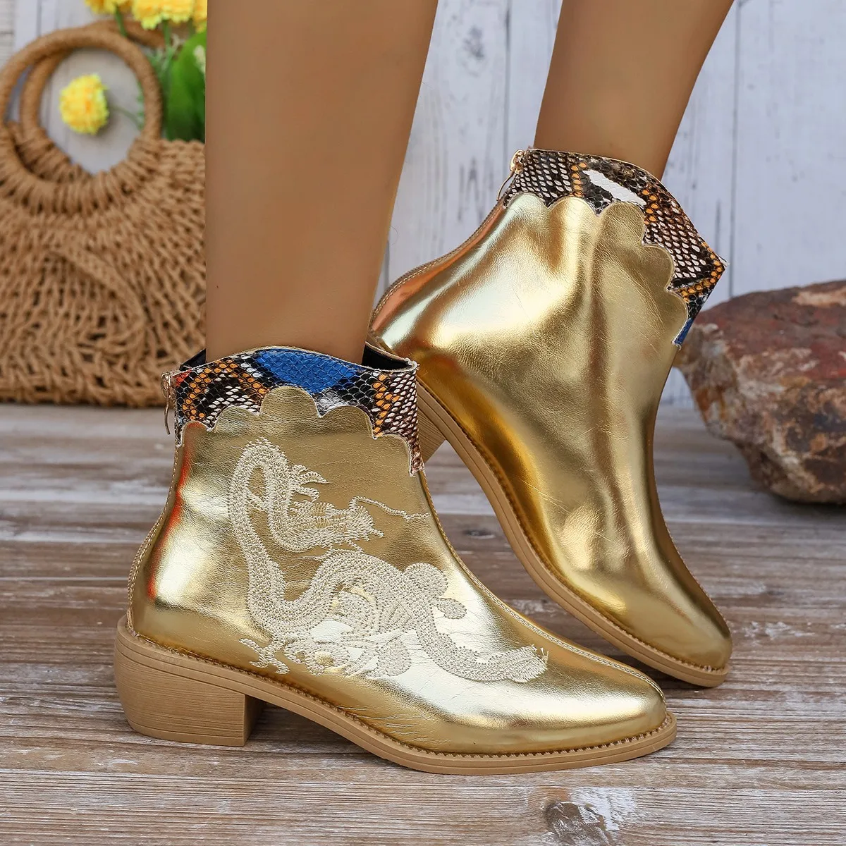 Gold Mid-calf Boots Woman Side Zipper Silver Pointed Western Cowboy Boots Retro Fashion ankle Boots Plus Size 36-42 Women Boots
Gold Mid-calf Boots Woman Side Zipper Silver Pointed Western Cowboy Boots Retro Fashion ankle Boots Plus Size 36-42 Women Boots