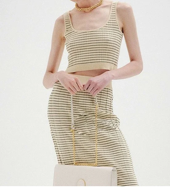Three-piece Set Striped Vest Thin Knitted Cardigan Versatile Slimming Striped Skirt Stylish Women Korean Designer Brand
Three-piece Set Striped Vest Thin Knitted Cardigan Versatile Slimming Striped Skirt Stylish Women Korean Designer Brand