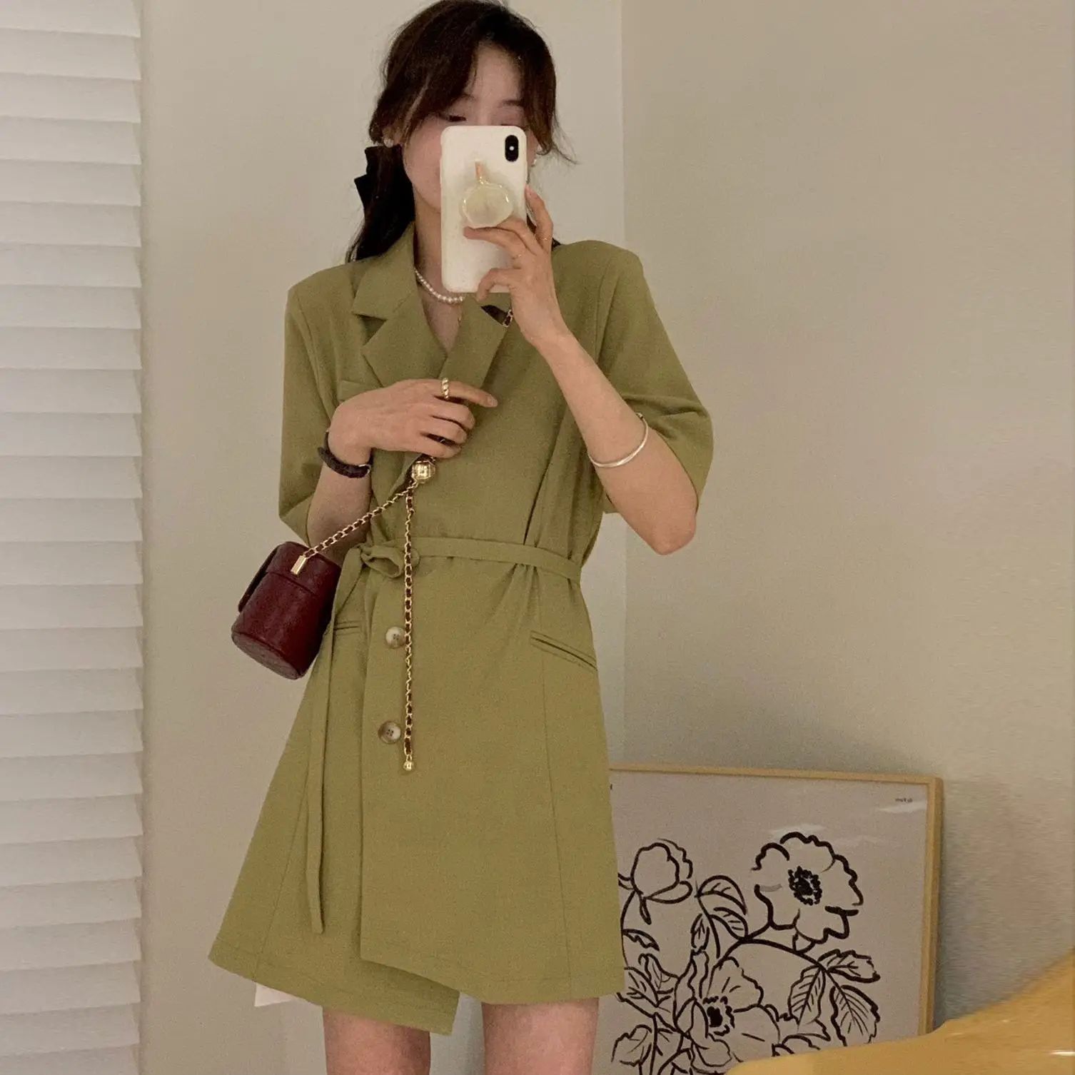 2023 New Fashion Coat Women Short Sleeve Medium And Long Vintage Lace Up Irregular Free Shipping
2023 New Fashion Coat Women Short Sleeve Medium And Long Vintage Lace Up Irregular Free Shipping