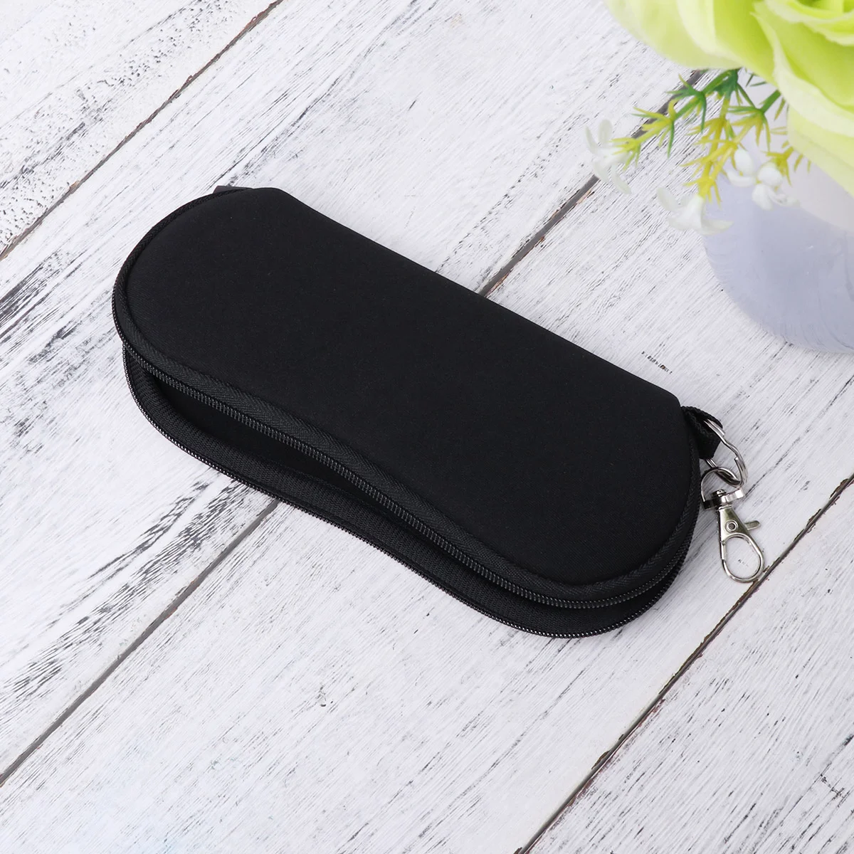 Outdoor Sports Portable Zipper Eyeglasses Case Glasses Case Sunglasses Box Protector with Keychain Black
Outdoor Sports Portable Zipper Eyeglasses Case Glasses Case Sunglasses Box Protector with Keychain Black