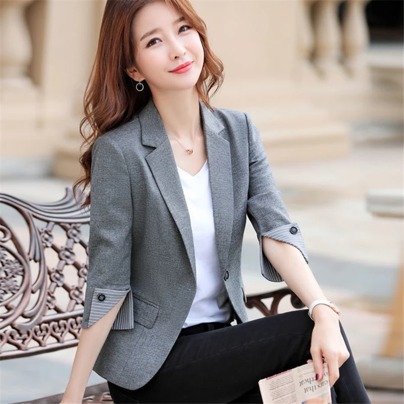 2023 New Outerwear Women Black Short Blazer Jacket Female Korean Slim Spring Summer Coat Ladies Thin Top Abrigo Mujer 3XL
2023 New Outerwear Women Black Short Blazer Jacket Female Korean Slim Spring Summer Coat Ladies Thin Top Abrigo Mujer 3XL