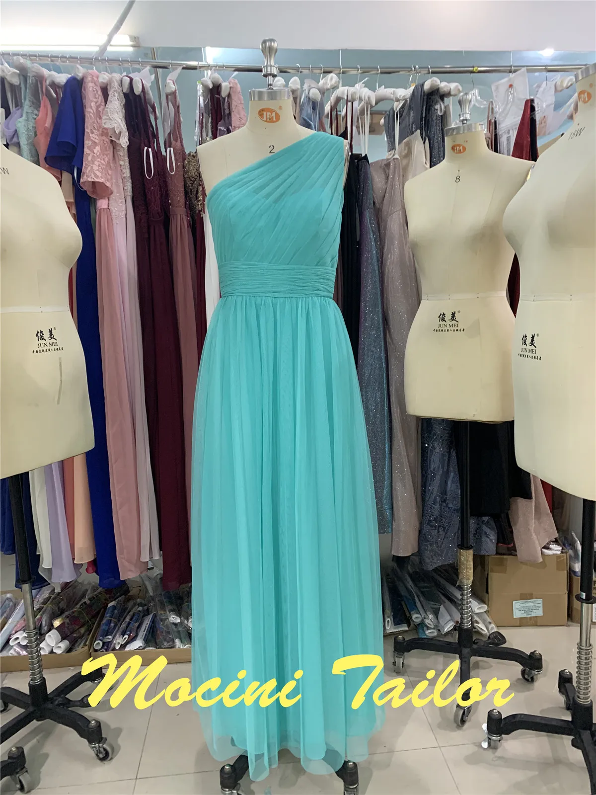 2024 Pool Blue Chiffon Tulle Long Buckle On The Back Pleats One-shoulder Luckgirls Bridesmaid Dress Mocini Tailor
2024 Pool Blue Chiffon Tulle Long Buckle On The Back Pleats One-shoulder Luckgirls Bridesmaid Dress Mocini Tailor