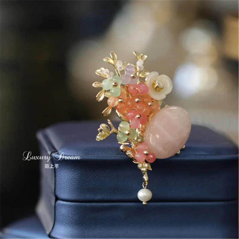 Original Natural Stone Pink Crystal Flower Brooch Pearl Crystal Shell Butterfly Brooch Brooch
Original Natural Stone Pink Crystal Flower Brooch Pearl Crystal Shell Butterfly Brooch Brooch