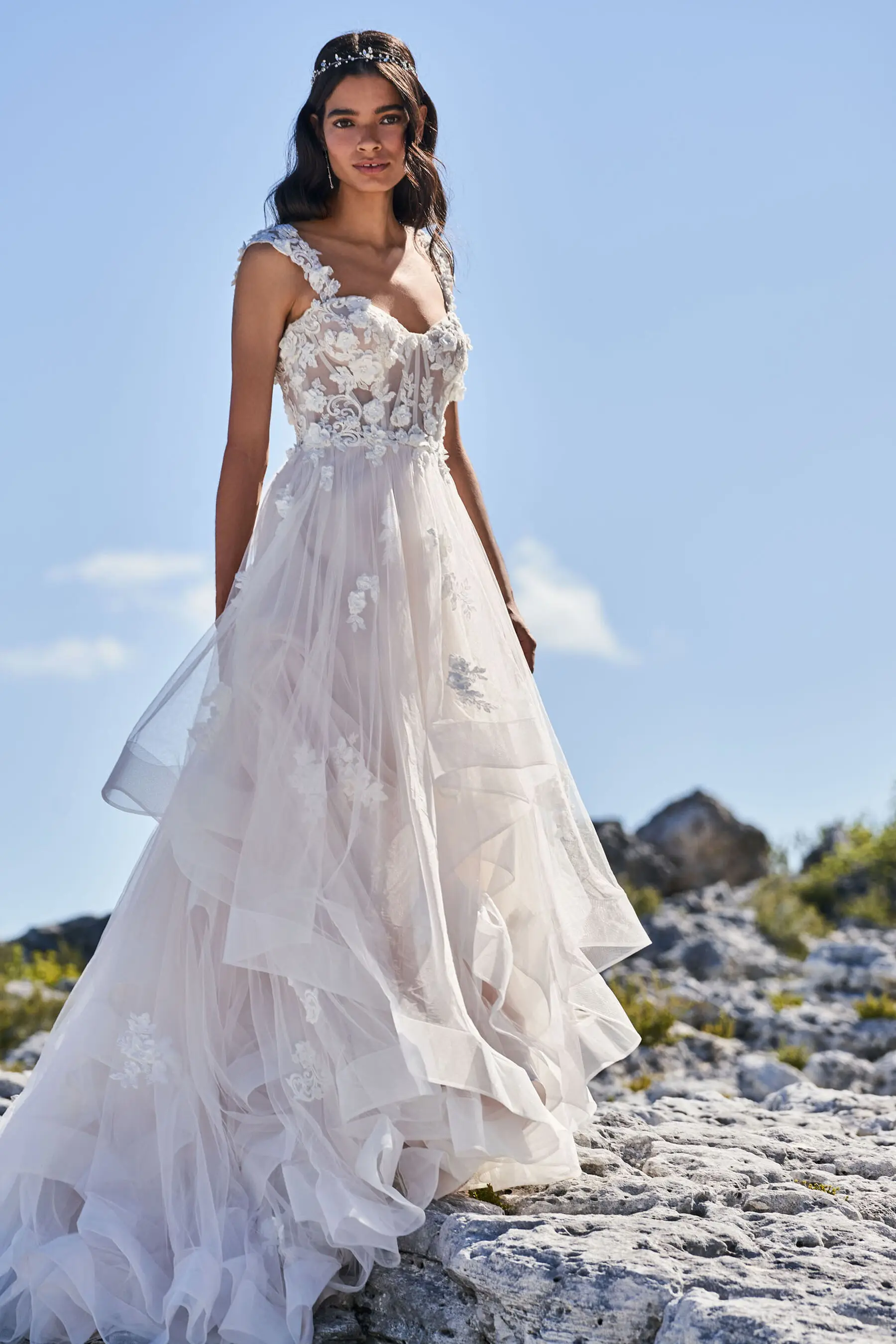 Vestito Sposa Taglie Forti Off Shoulder 3D-Applique Wedding Dresses Long Ruffles Tulle Bridal Gowns Lace Up Sexy A Line Dress
Vestito Sposa Taglie Forti Off Shoulder 3D-Applique Wedding Dresses Long Ruffles Tulle Bridal Gowns Lace Up Sexy A Line Dress