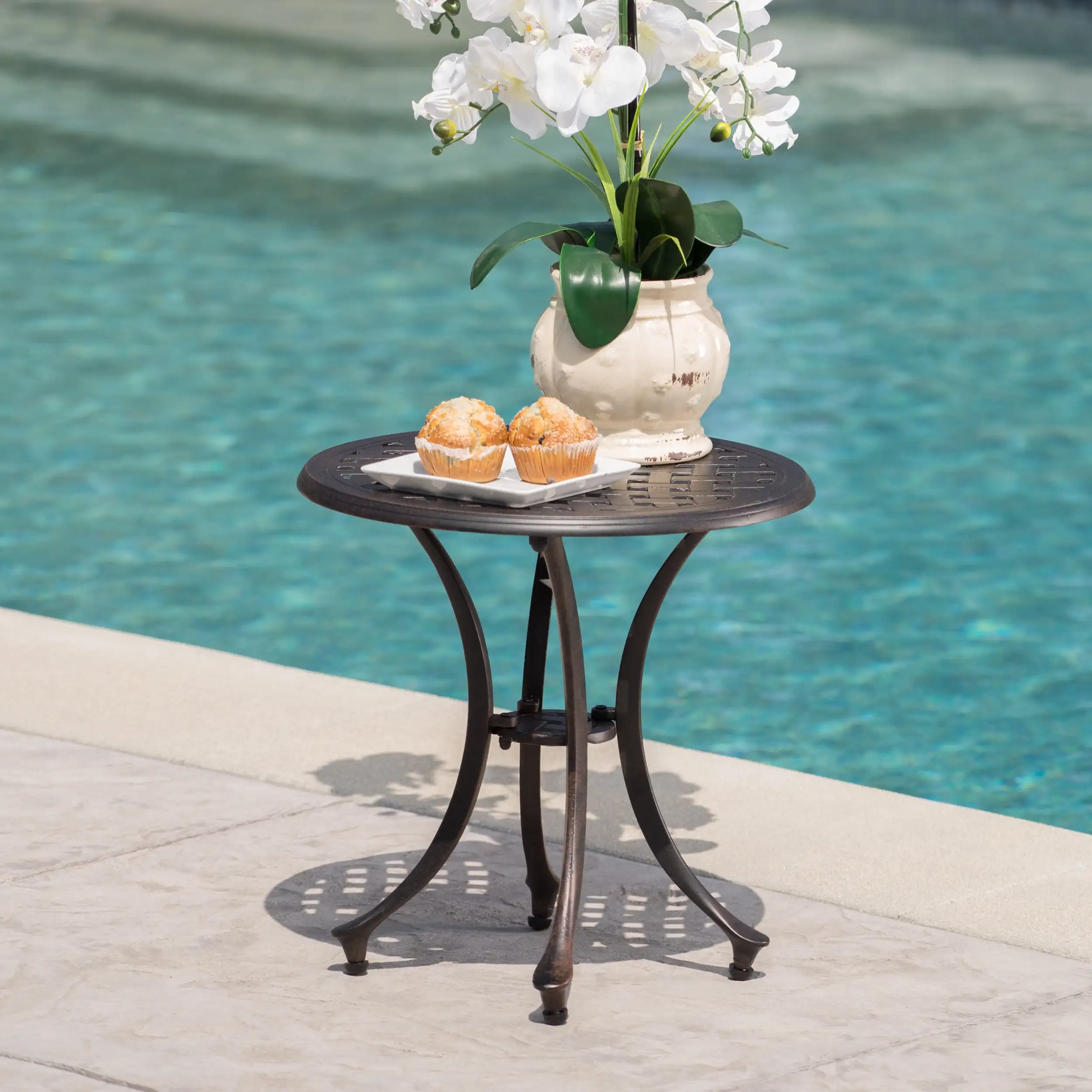 Leo High Load-bearing Strong Stable and Durable Outdoor 19" Cast Aluminum Side Table Bronze
Leo High Load-bearing Strong Stable and Durable Outdoor 19" Cast Aluminum Side Table Bronze