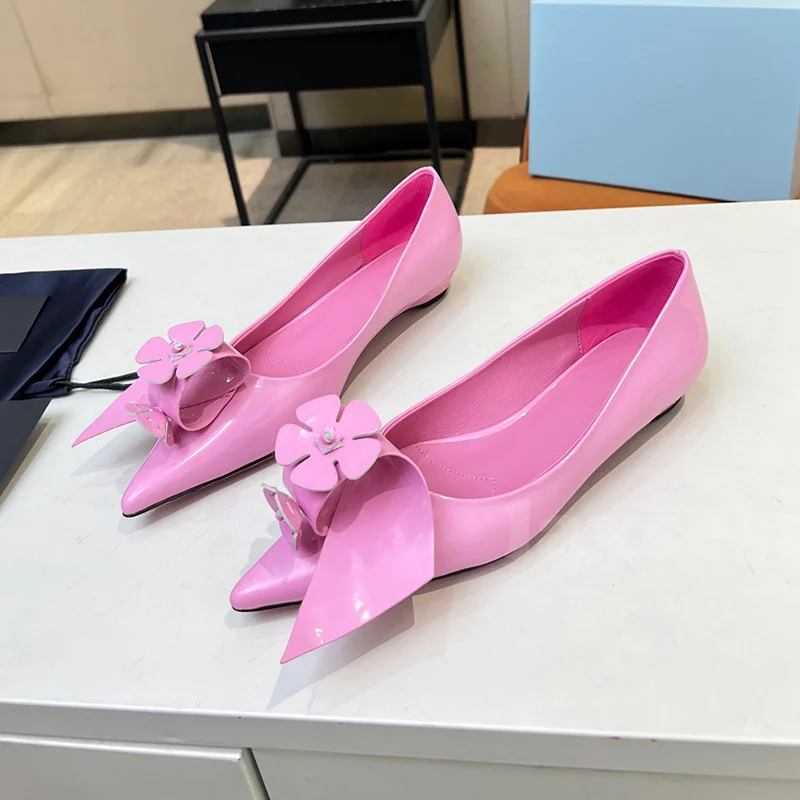 

Spring Autumn New Lady Pumps Solid Colors Upper Flower Decor Kitten Heel Design Female Shoes Luxury Fashion Heeled Shoes