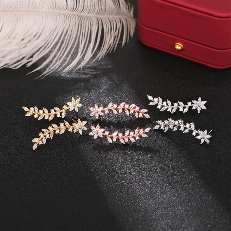Huitan Aesthetic Flower Stud Earrings Climb Ear Earrings Exquisite Women's Ear Accessories with Dazzling CZ New Fashion Jewelry Huitan Aesthetic Flower Stud Earrings Climb Ear Earrings Exquisite Women's Ear Accessories with Dazzling CZ New Fashion Jewelry
