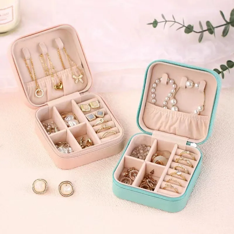 1PC Mini Jewelry Organizer Display Travel Jewelry Zipper Case Boxes Earrings Necklace Ring Portable Jewelry Box Leather Storage
1PC Mini Jewelry Organizer Display Travel Jewelry Zipper Case Boxes Earrings Necklace Ring Portable Jewelry Box Leather Storage