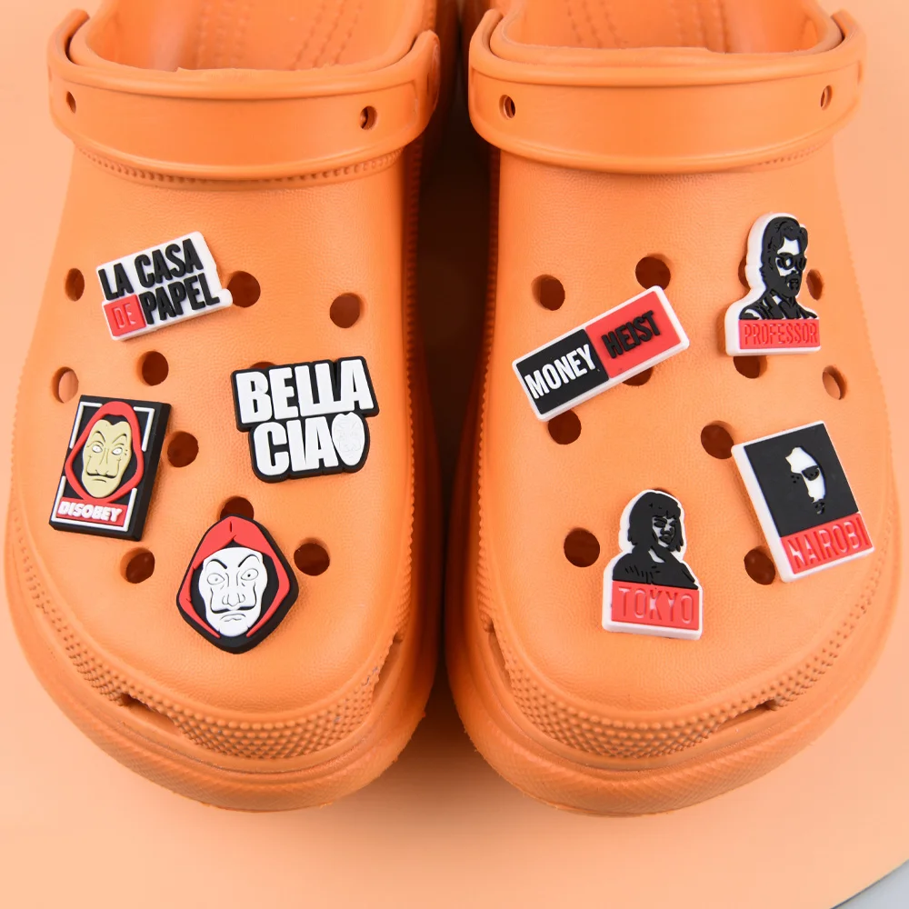 

High Quality Cartoon Shoe Decorations Tokyo Professor Bella Croc Shoe Charms Boys Girls Kids Teens Child Wristband Accessories