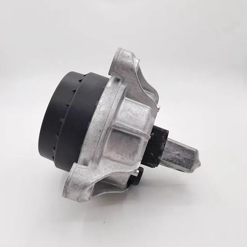 The car's front left and right engine motor mounts for the BMW F10's 5282012-22117935149 22116785601 
The car's front left and right engine motor mounts for the BMW F10's 5282012-22117935149 22116785601