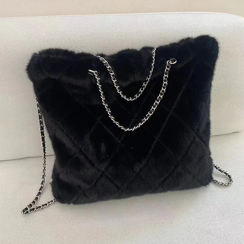 

2023Trendy Handbags For Women Luxury Designer Diamond Lattice Lambswool Lady Totes Fashionable Shoulder Crossbody Purse Backpack