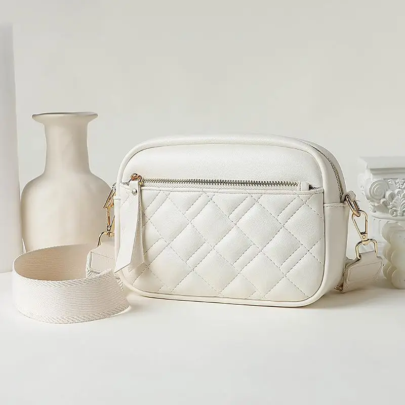 2024 New Versatile Small Square Bag Lady Bag Crossbody Shoulder Multifinonal Versatile Leisure Women's Ling Ge Shoulder Bag
2024 New Versatile Small Square Bag Lady Bag Crossbody Shoulder Multifinonal Versatile Leisure Women's Ling Ge Shoulder Bag