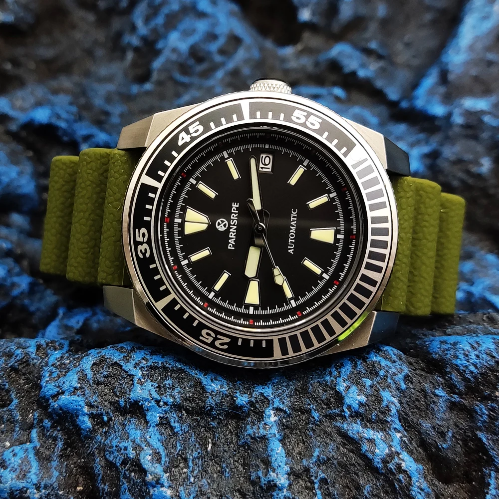 Hardcover men's casual fashion watch waterproof 100m 42mm dial automatic mechanical sapphire glass mirror
Hardcover men's casual fashion watch waterproof 100m 42mm dial automatic mechanical sapphire glass mirror