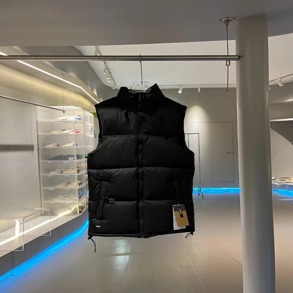 2023FW Winter Warmth New Men 1996 Down Vest Jackets Men's Lightweight Packable Puffer Sleeveless Vest Coats
2023FW Winter Warmth New Men 1996 Down Vest Jackets Men's Lightweight Packable Puffer Sleeveless Vest Coats