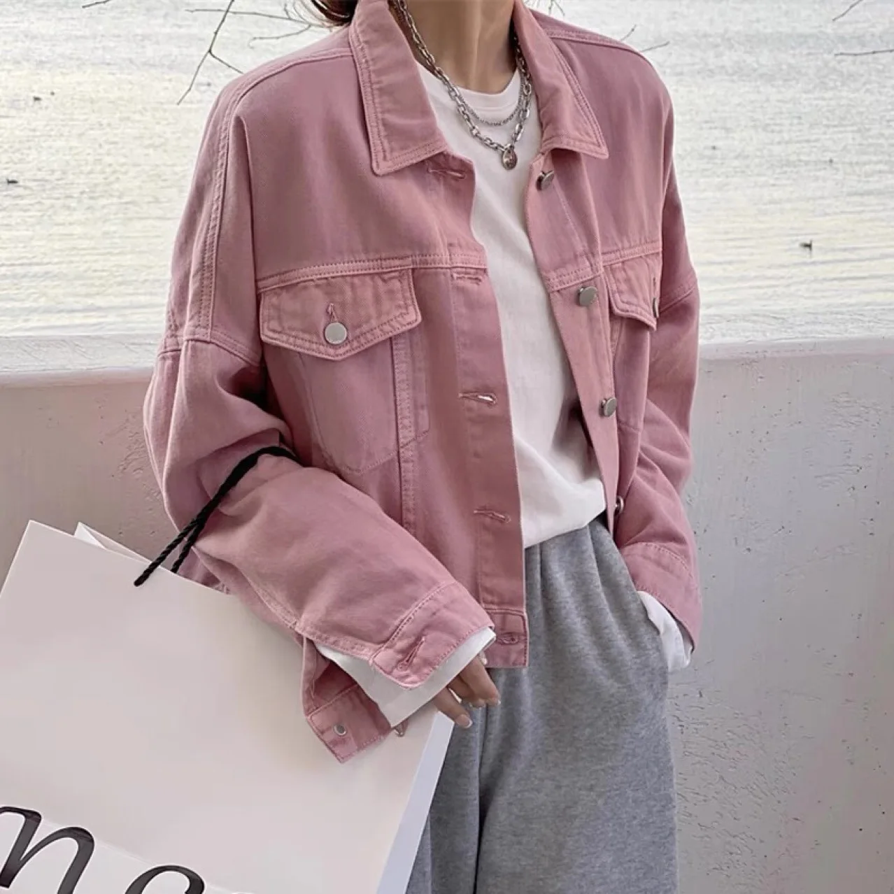 Autumn and Winter Fashion New Women's Vintage Solid Color Polo Long Sleeve Single Breasted Short Denim Jacket
Autumn and Winter Fashion New Women's Vintage Solid Color Polo Long Sleeve Single Breasted Short Denim Jacket