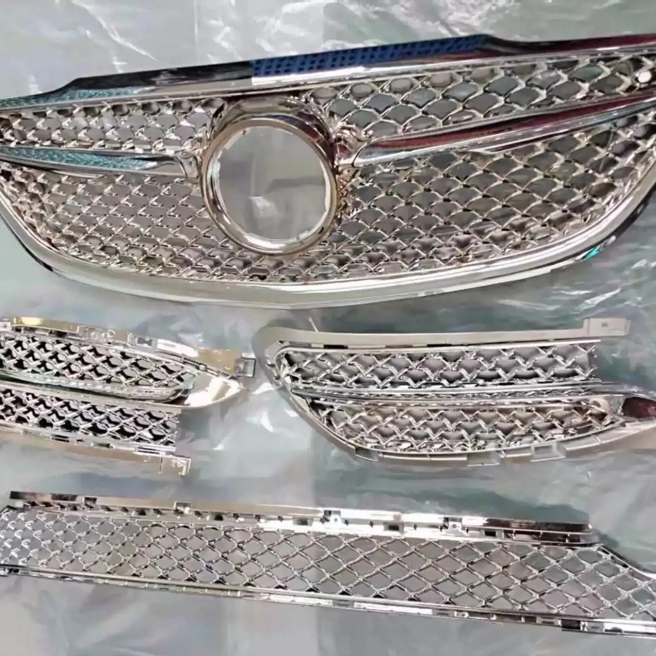 Автомобильный передний бампер, решетка радиатора, гоночный гриль для Buick Lacrosse, 1 шт.
Автомобильный передний бампер, решетка радиатора, гоночный гриль для Buick Lacrosse, 1 шт.