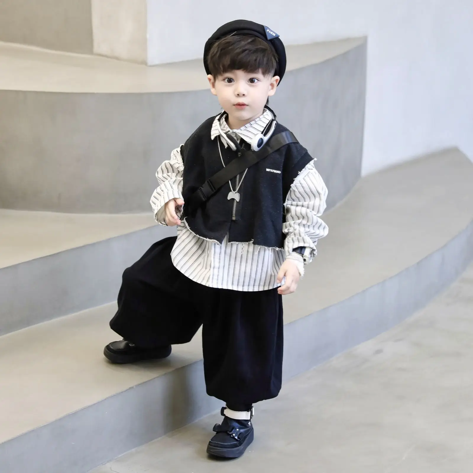 

Children's Clothes 2024 Spring And Autumn Boys' Shirt Vest Pants 3-piece Sets Korean Fashion Handsome Contrasting Colors Suits