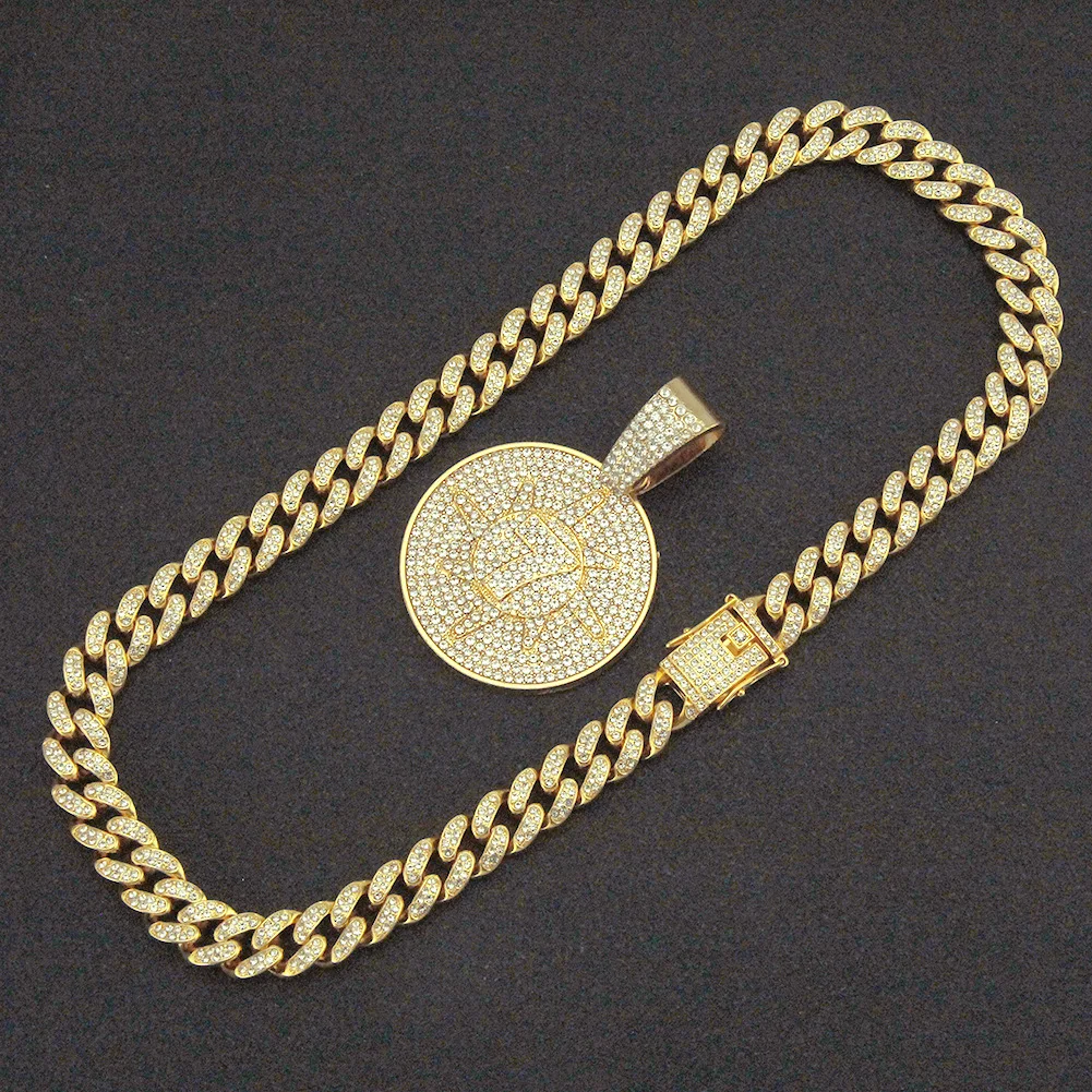 Hip Hop Iced Out Cuban Chains Bling Bling Round Number 7 Pendant Mens Necklace Miami Gold Chain Charm Mens Jewelry Choker Gifts
Hip Hop Iced Out Cuban Chains Bling Bling Round Number 7 Pendant Mens Necklace Miami Gold Chain Charm Mens Jewelry Choker Gifts