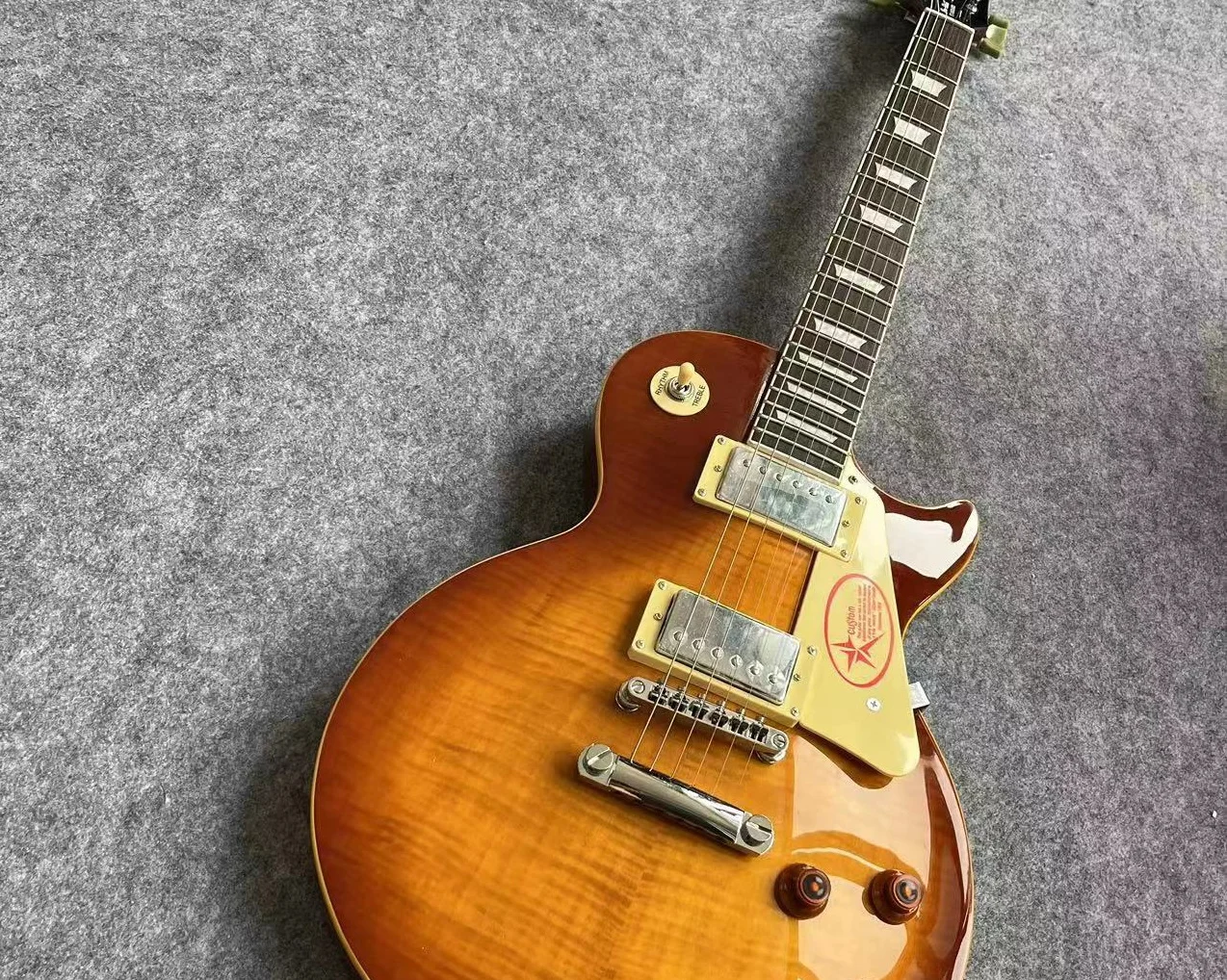 Send in 5 days Flame Maple Top Les Standard LP Paul Electric Guitar in stock HFDHDFR
Send in 5 days Flame Maple Top Les Standard LP Paul Electric Guitar in stock HFDHDFR