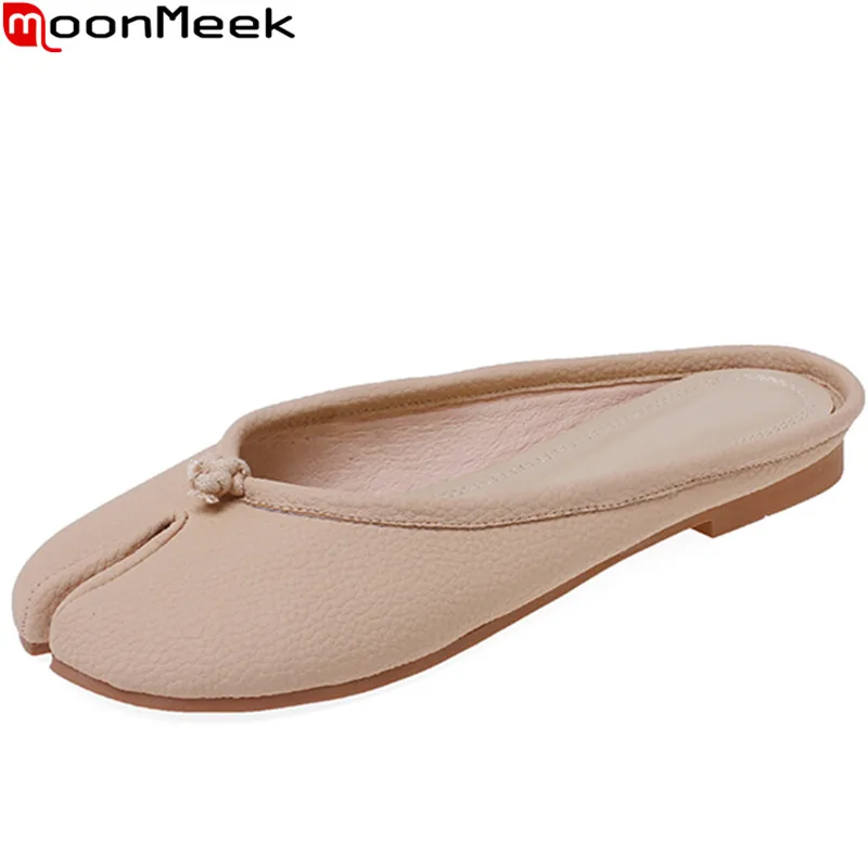 MoonMeek 2022 New Arrive Women Slippers Genuine Leather Unique Comfortable Casual Shoes Ladies Flat With Heels Slippers
MoonMeek 2022 New Arrive Women Slippers Genuine Leather Unique Comfortable Casual Shoes Ladies Flat With Heels Slippers