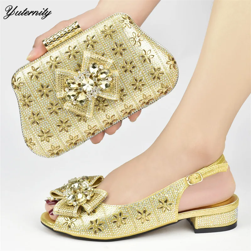 Fashion Desgin Rhinestone Women Sandal Shoes And Bags Set Italian Style Golden Pumps 3.5CM Shoes And Bag Set For Wedding Party
Fashion Desgin Rhinestone Women Sandal Shoes And Bags Set Italian Style Golden Pumps 3.5CM Shoes And Bag Set For Wedding Party