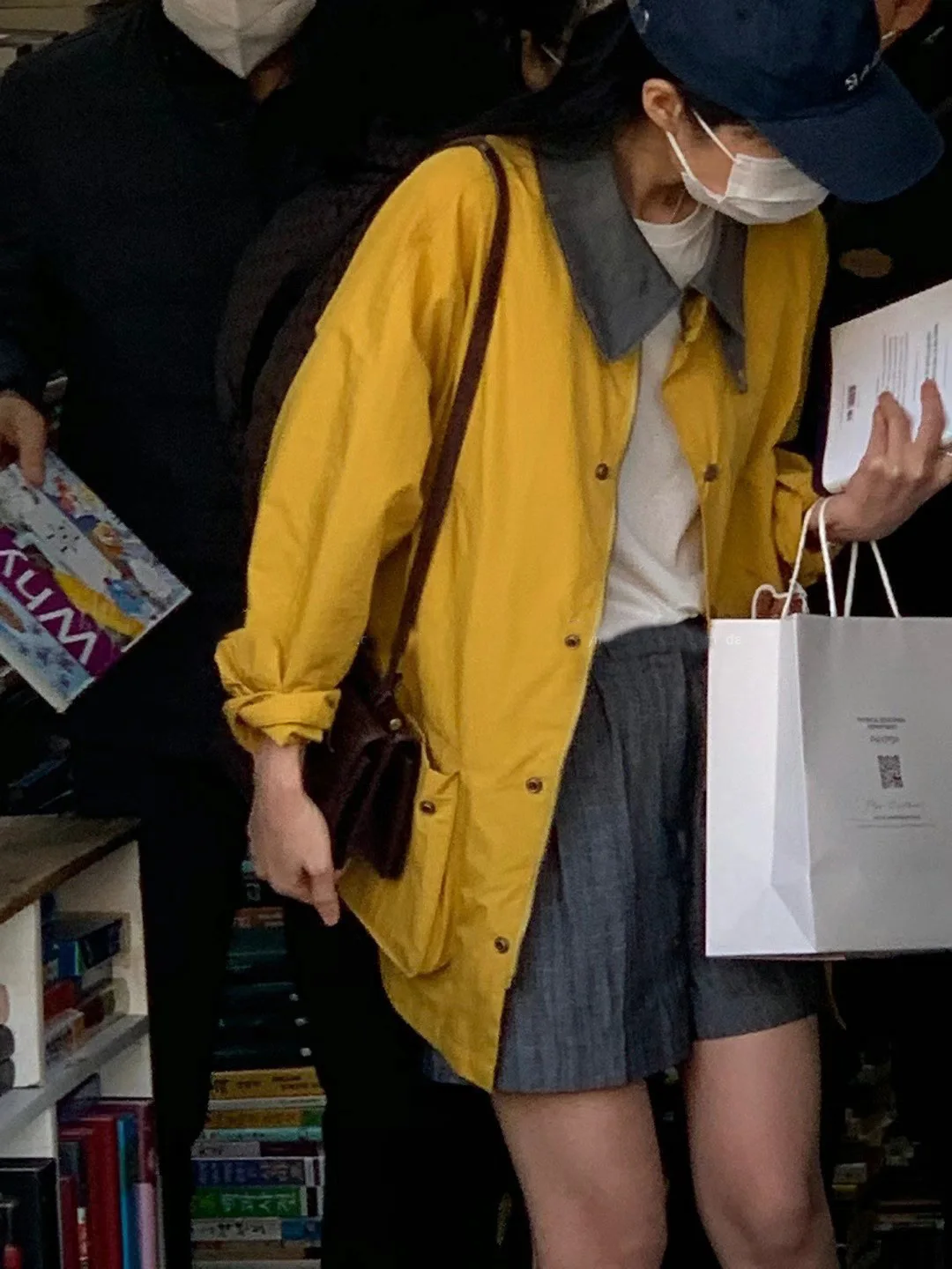 2023 Korean Style Loose Single-Breasted Jacket with Workwear Windbreaker in Color Blocking for Autumn
2023 Korean Style Loose Single-Breasted Jacket with Workwear Windbreaker in Color Blocking for Autumn