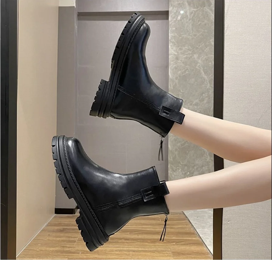 

Women Leather Single Boots Solid Color Short Ankle Platform Female Booties Lady Casual All-match Martin Boots