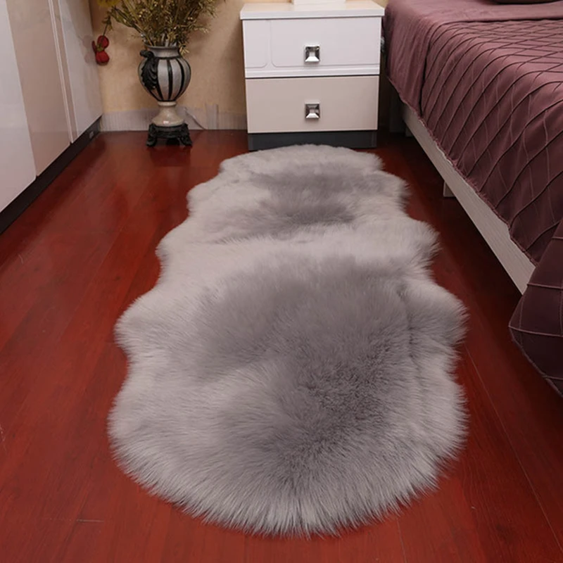 New Carpet Plush Soft Sheepskin Bedroom Carpet Imitation Wool Pad Long Hair Bedside Mat Sofa Cushion Rugs Living Room Fur Carpet
New Carpet Plush Soft Sheepskin Bedroom Carpet Imitation Wool Pad Long Hair Bedside Mat Sofa Cushion Rugs Living Room Fur Carpet