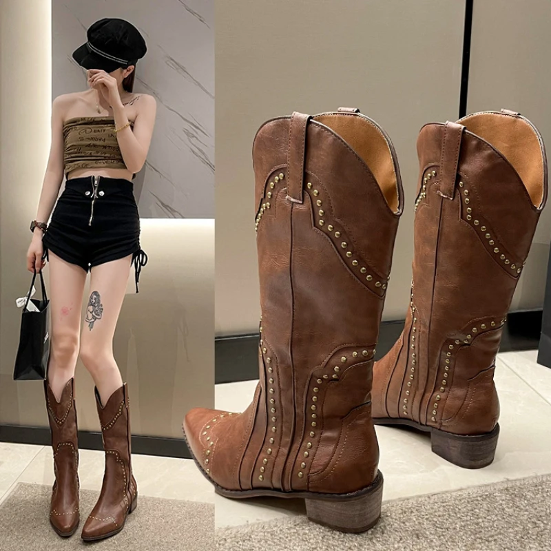 

Женские ковбойские ботинки в стиле ретро, с заклепками, до середины икры, на массивном каблуке, ковбойские ботинки без шнуровки, с острым носком, осень 2023