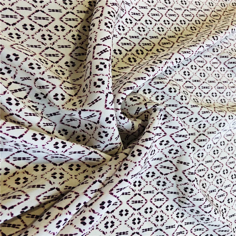 1 метр 100% шелк тутового шелкопряда 14 momme креп шелк белый с принтом 136 см 53 дюйма в ширину двор JJ381
1 метр 100% шелк тутового шелкопряда 14 momme креп шелк белый с принтом 136 см 53 дюйма в ширину двор JJ381