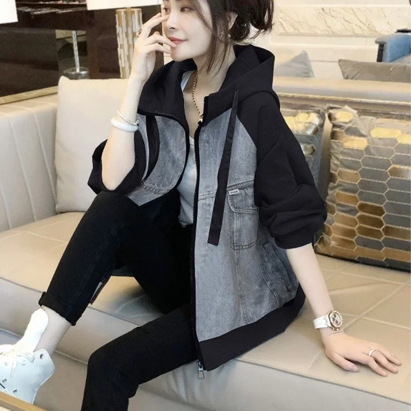 Fashion Denim Stitching Hoodie Women's Spring Autumn Loose Casual Outwear Vintage Long Sleeves Jeans Jacket Female I177
Fashion Denim Stitching Hoodie Women's Spring Autumn Loose Casual Outwear Vintage Long Sleeves Jeans Jacket Female I177