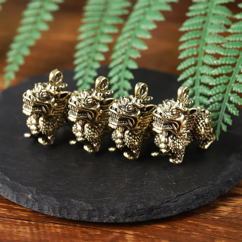 Цепочка для ключей с имитацией латуни, кулон с тонкой резьбой, цепочка для автомобильных ключей для богатства и удачи
Цепочка для ключей с имитацией латуни, кулон с тонкой резьбой, цепочка для автомобильных ключей для богатства и удачи